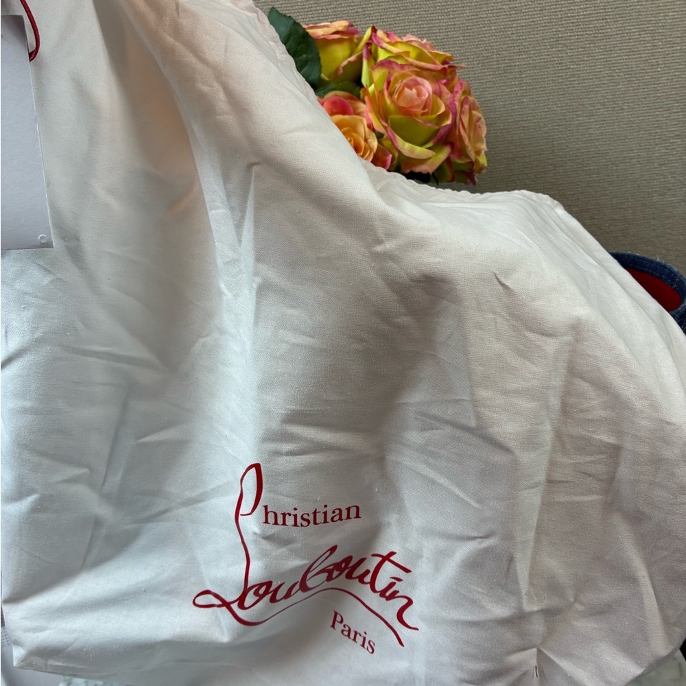 Christian Louboutin Blue Denim Tote with Red Lining NWOT. Posh Authenticated. - Picture 12 of 13